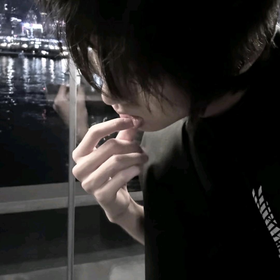 笨蛋总是掉眼泪