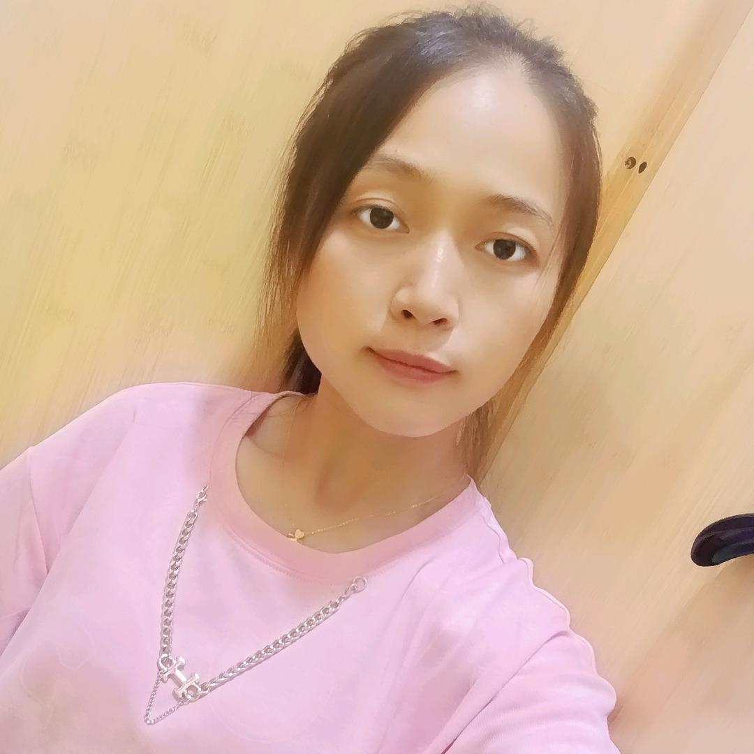 卖鱼妹