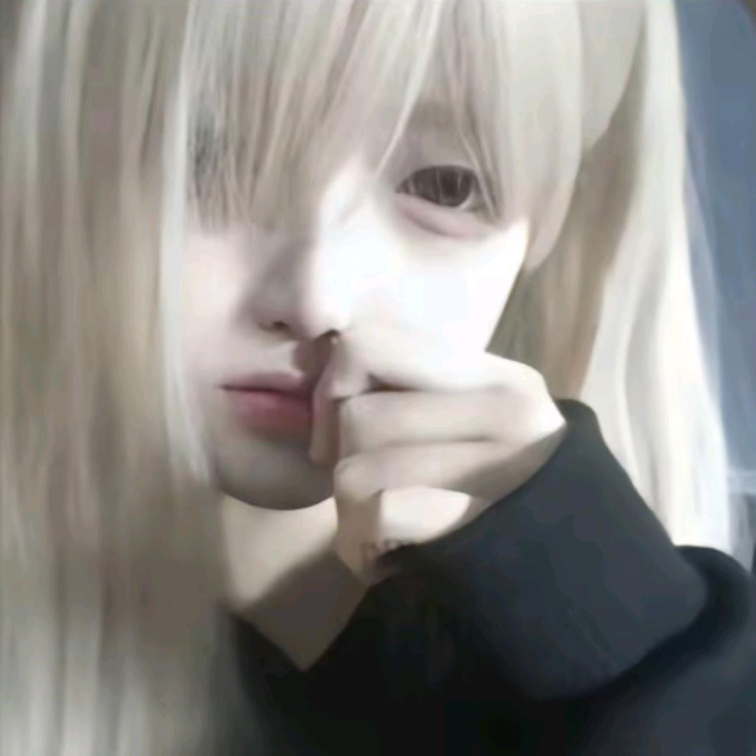 ꒰ঌ皖欣໒꒱吃薯条