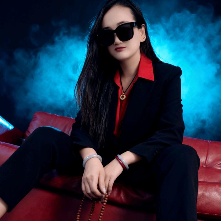 小黑妮💋 丹丹