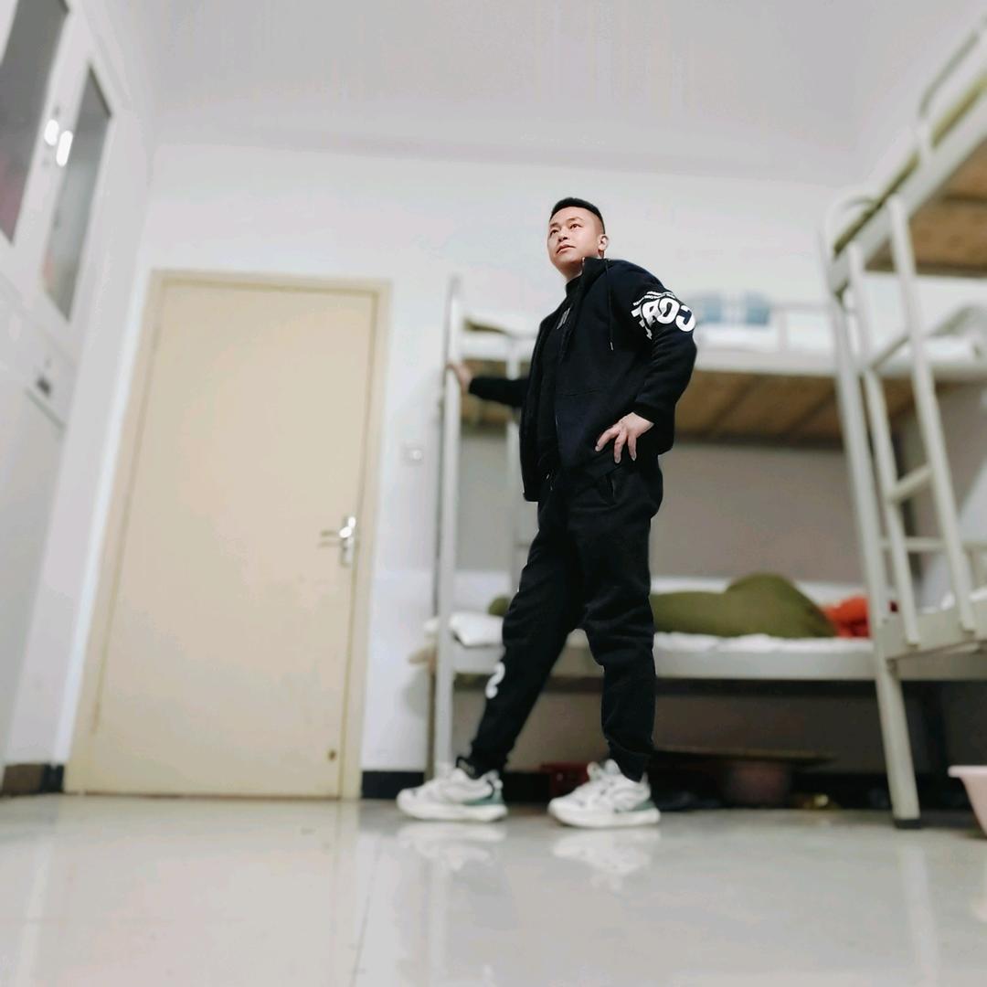 一点儿也不帅