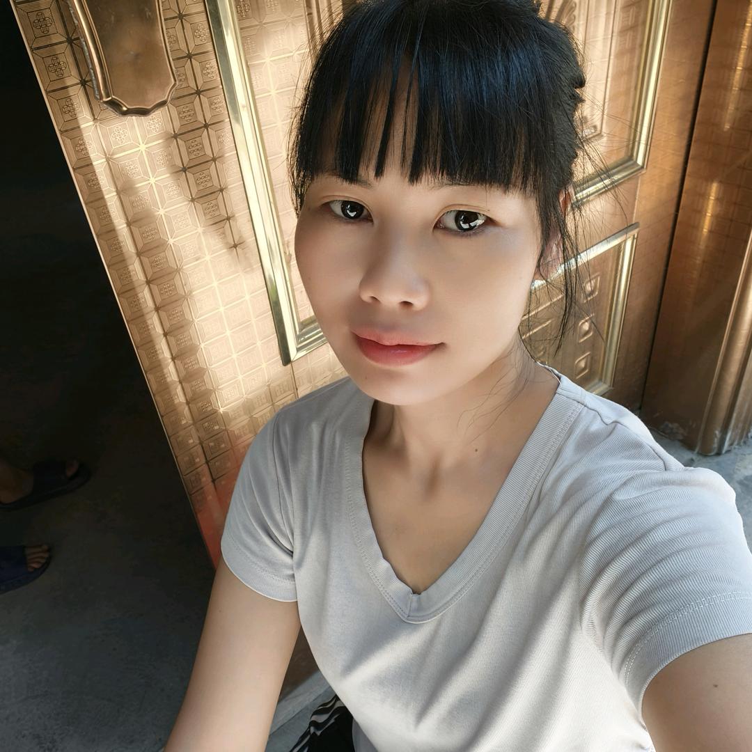 小不点(六个孩子的妈妈)