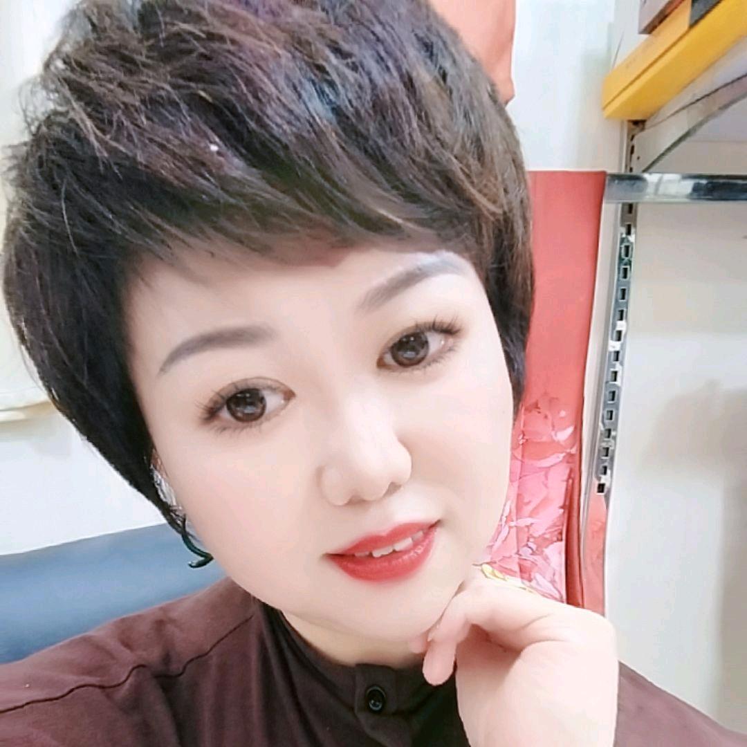 肥城新世界品牌女装（臻品）李姐
