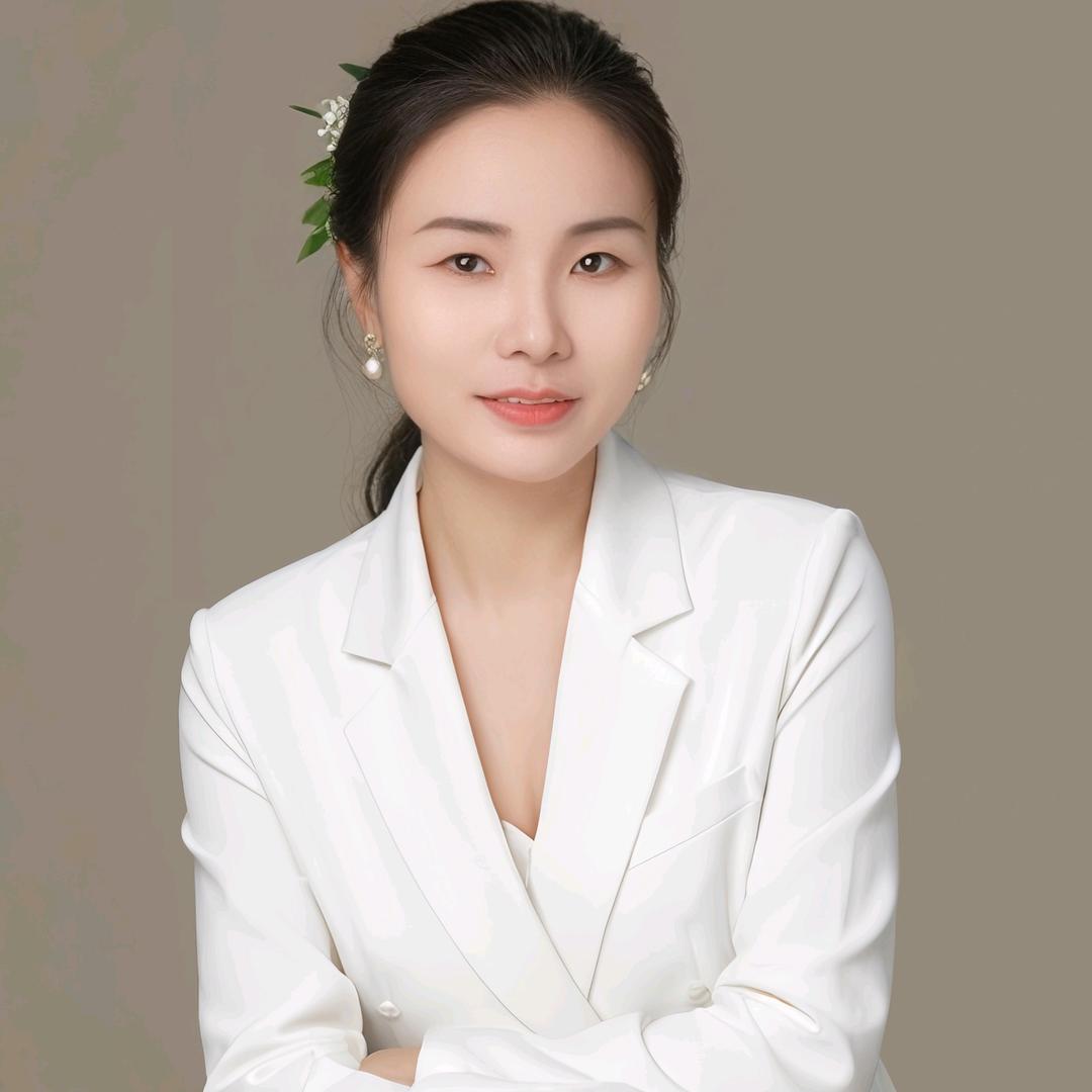 深圳姣姣化妆跟妆纹绣