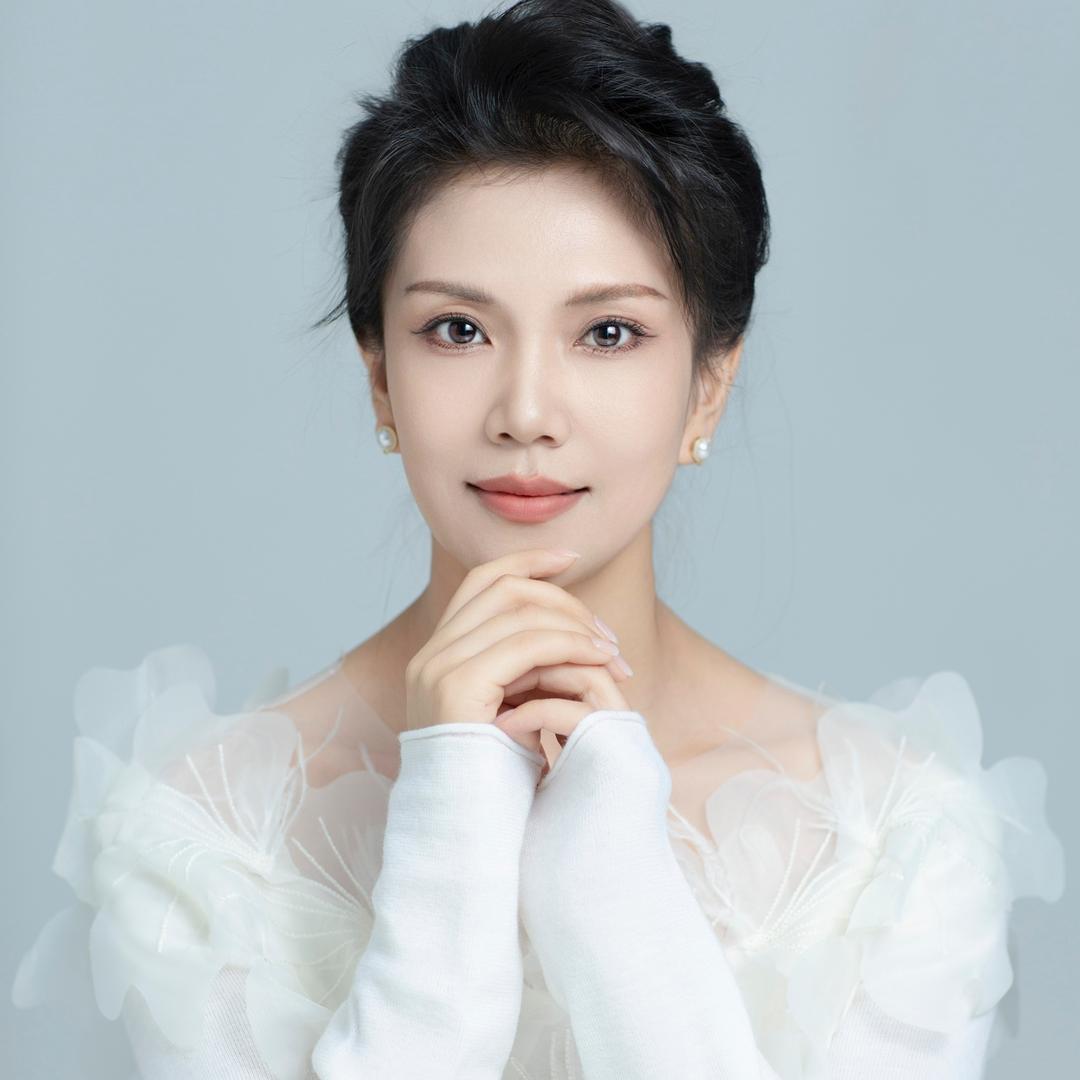 段佳灵