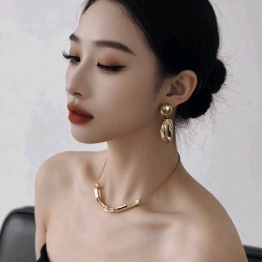 廾匚