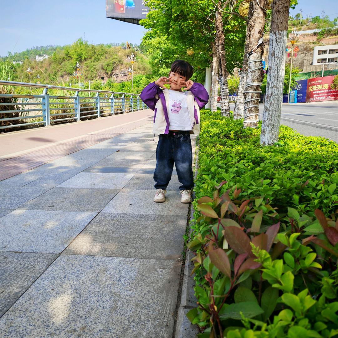 不美不萌又怎样💕