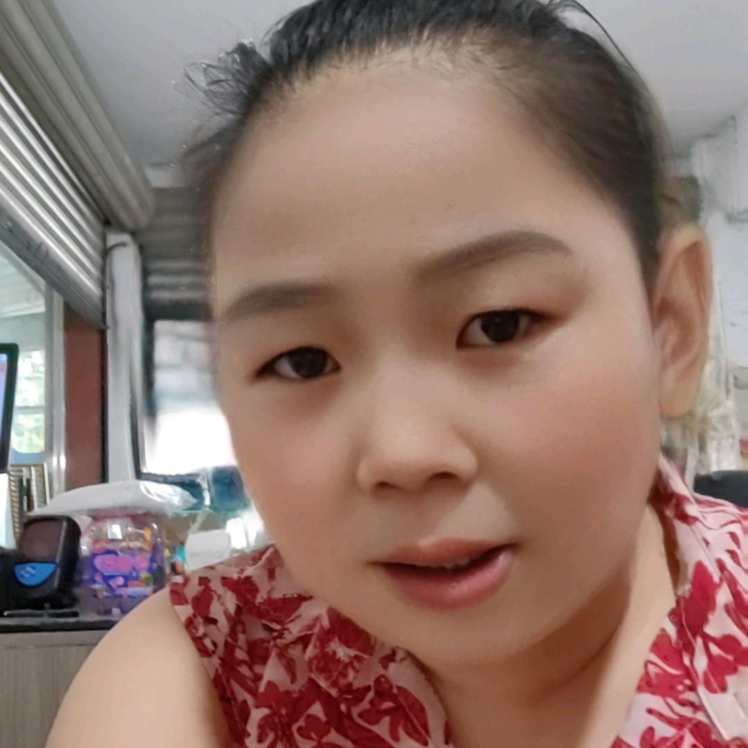 少女王小小