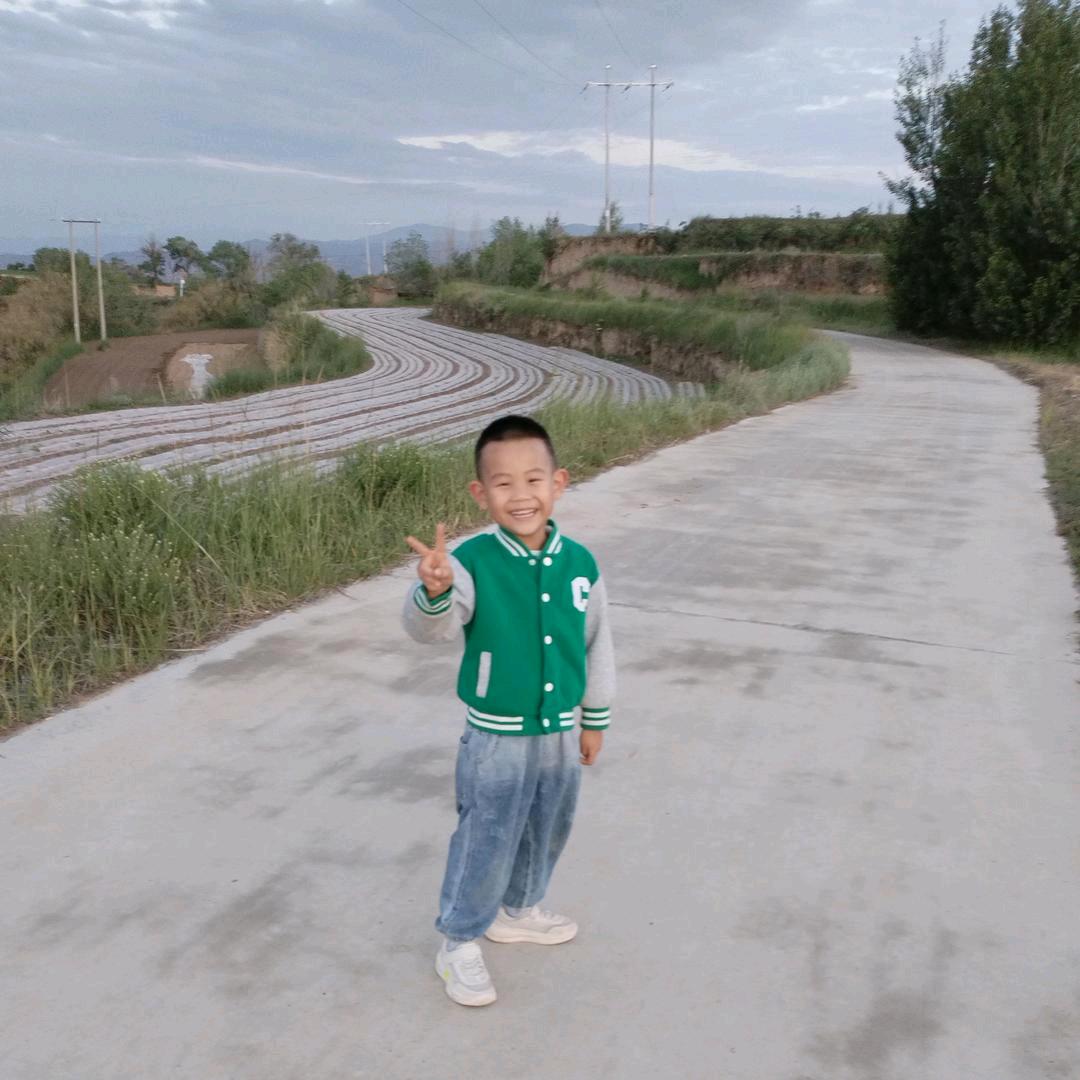 Q-Q💐((🌺⥎🌺))🌹