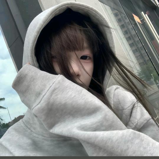 檐边青枝