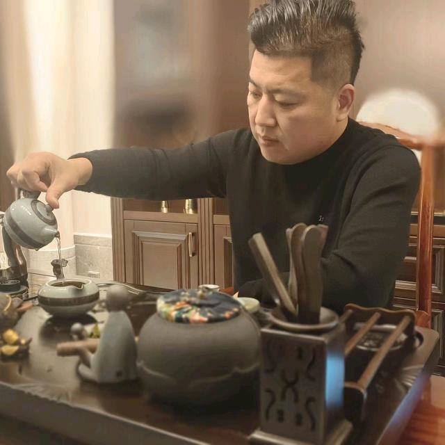 李冰建