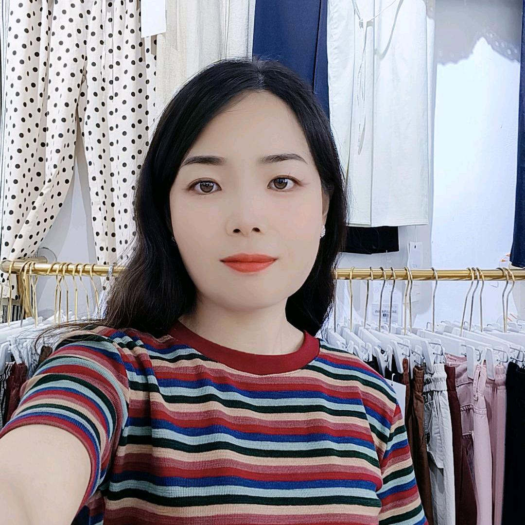 小苹果（首播下午12点20分)