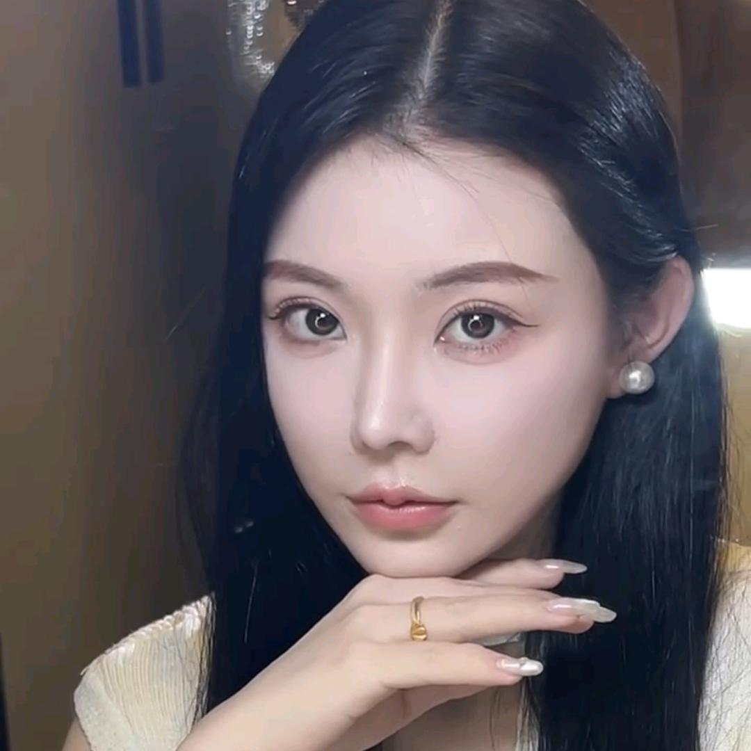 美美的妮酱