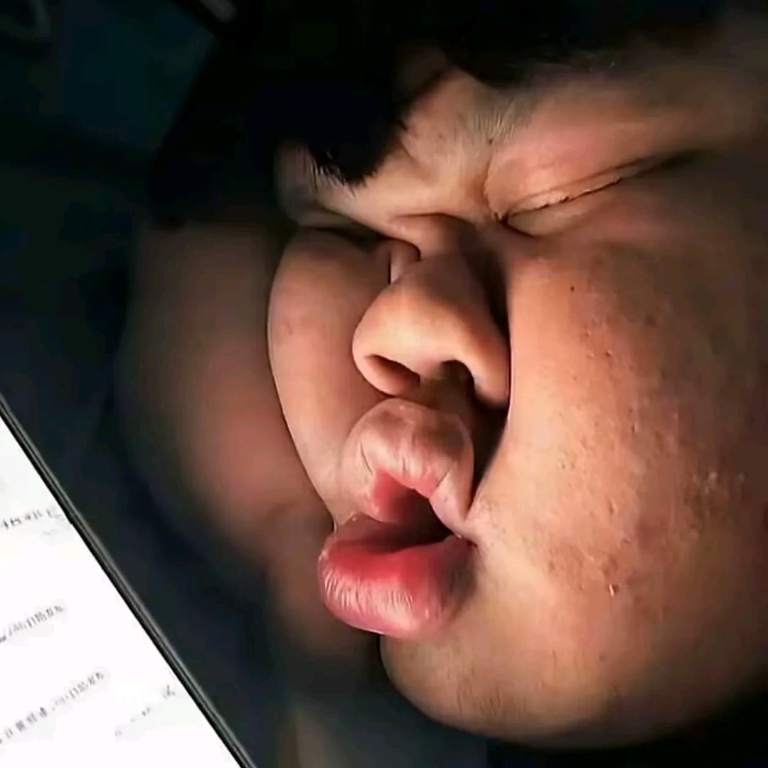 💩到淋头还想搅💩