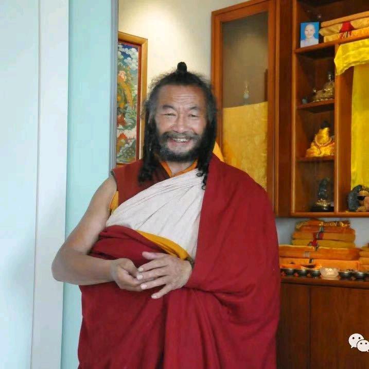 邦热央庆仓锅庄艺术团   团长