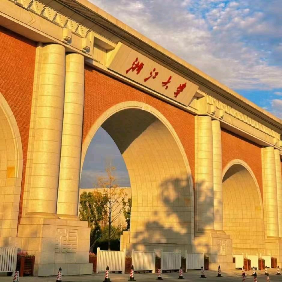 华东名校名企研学李老师