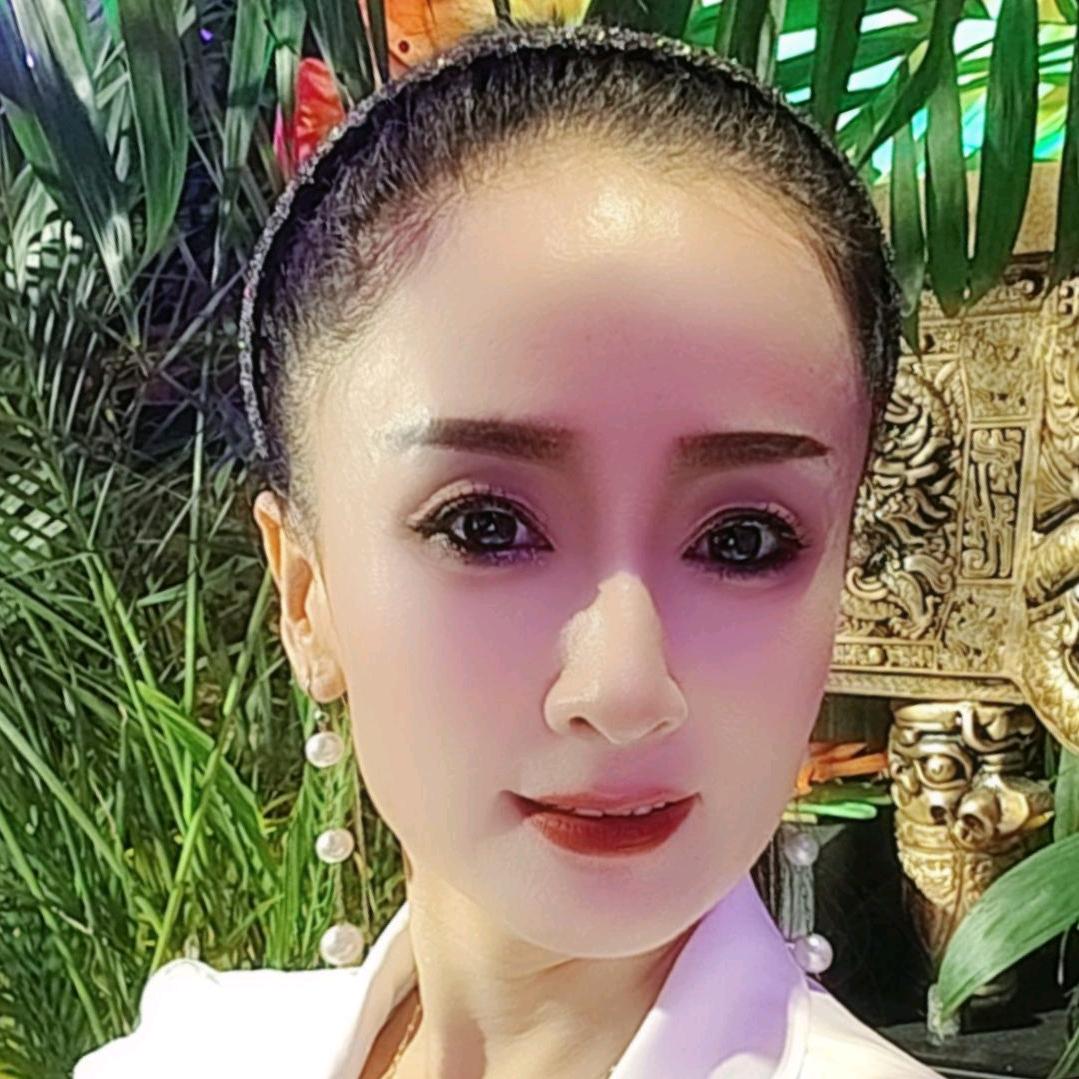 婚庆歌手：爱米丽♥