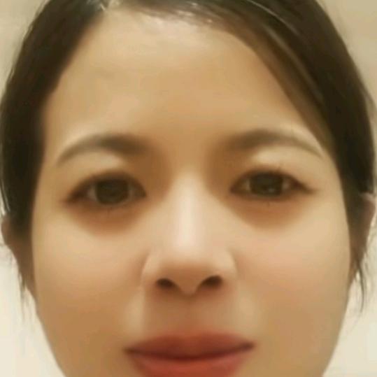 小依