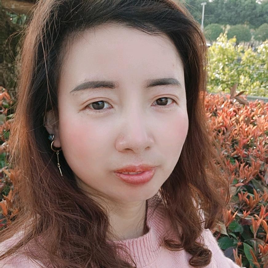 琼