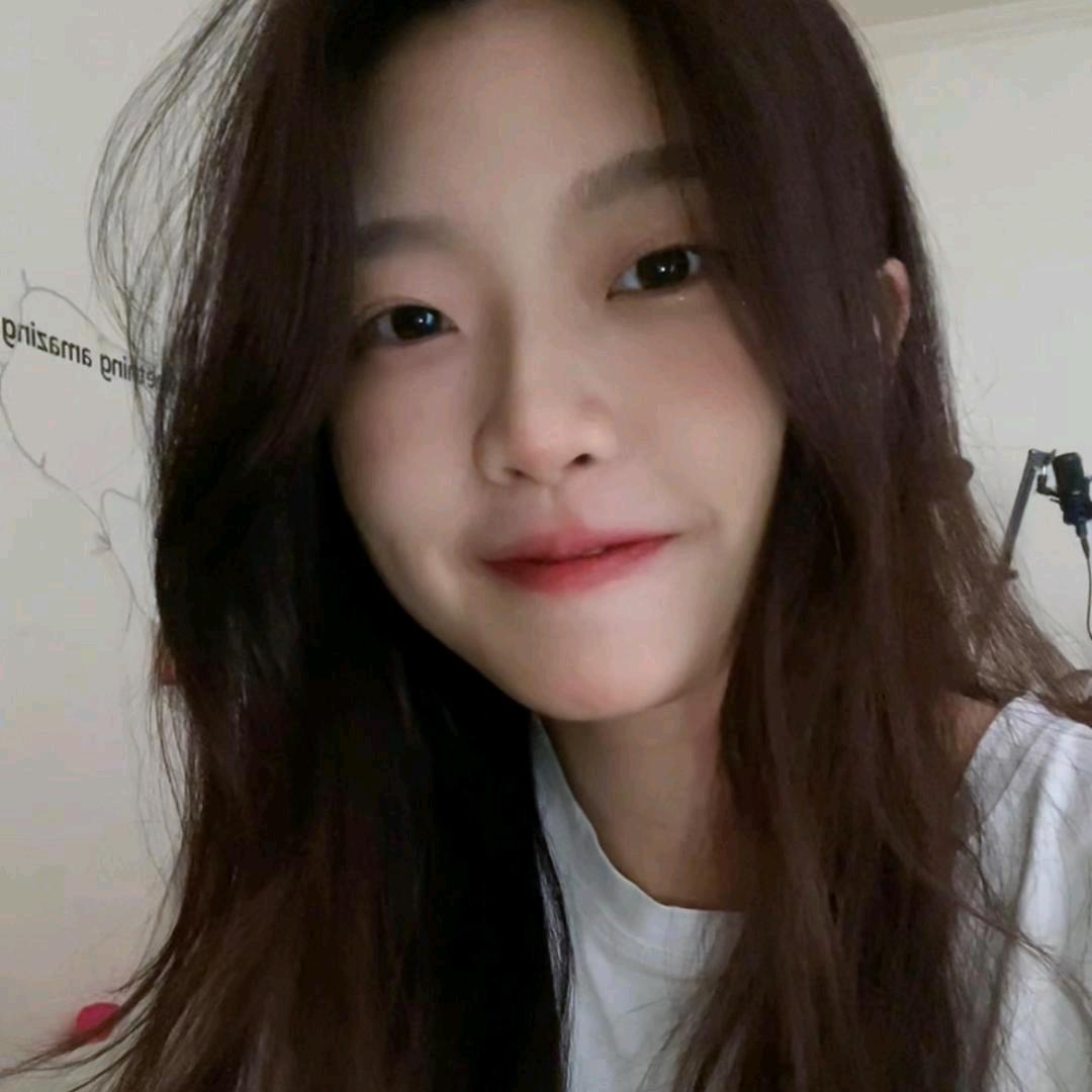 天蓝蓝👀