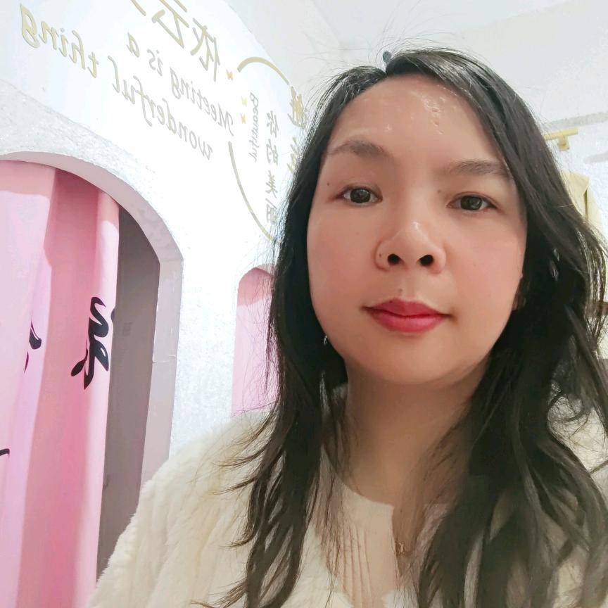 泰安依云女装