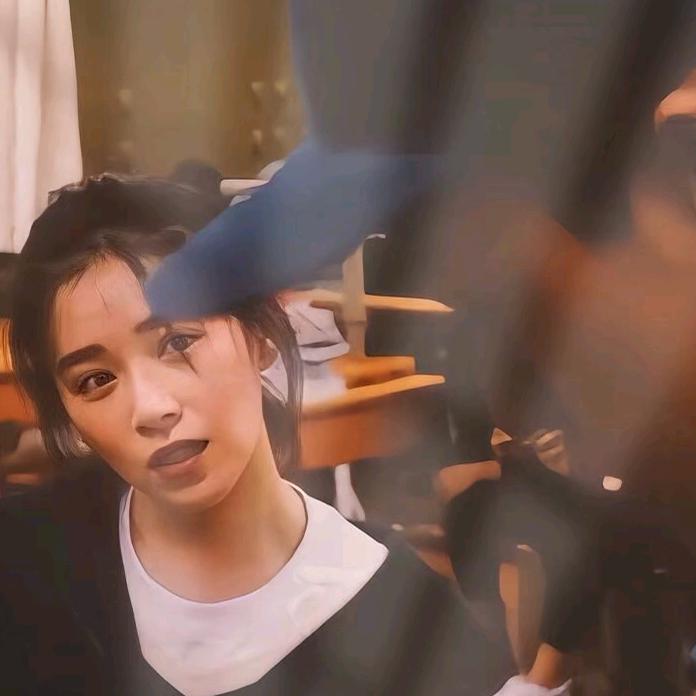 小小很小张