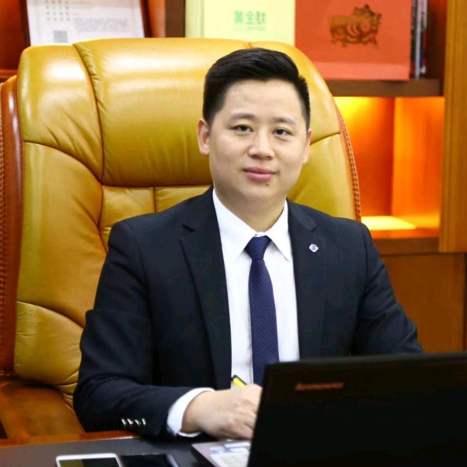 中青童瞳毛昱皓