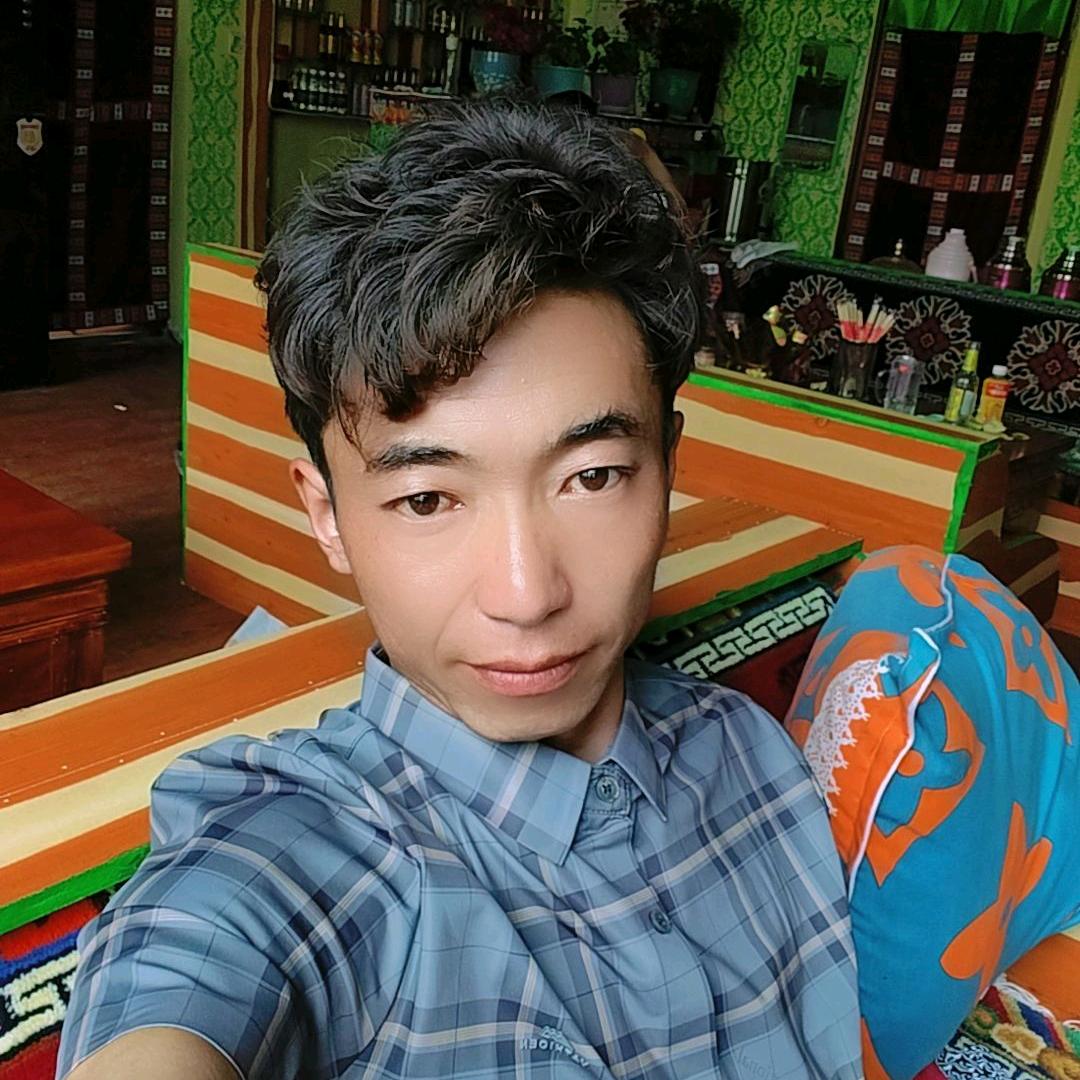 嘎松尼玛。