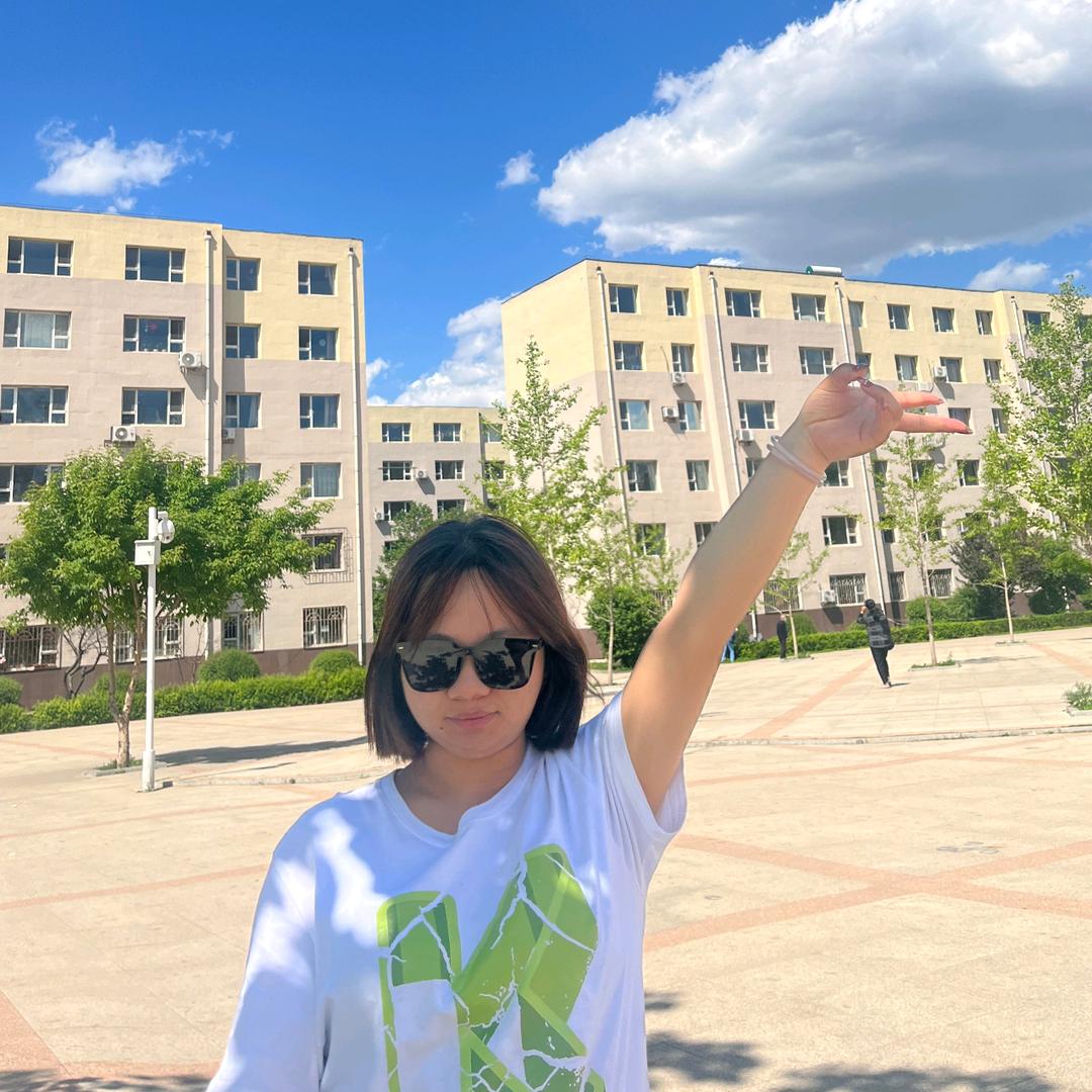 卖麻辣烫的刘亦菲