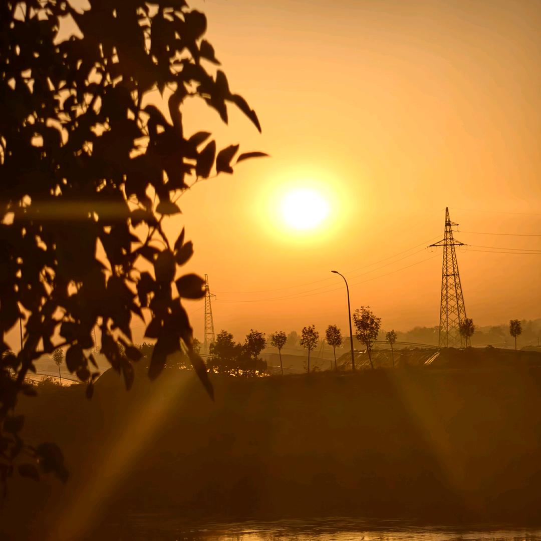 开货车的女汉子