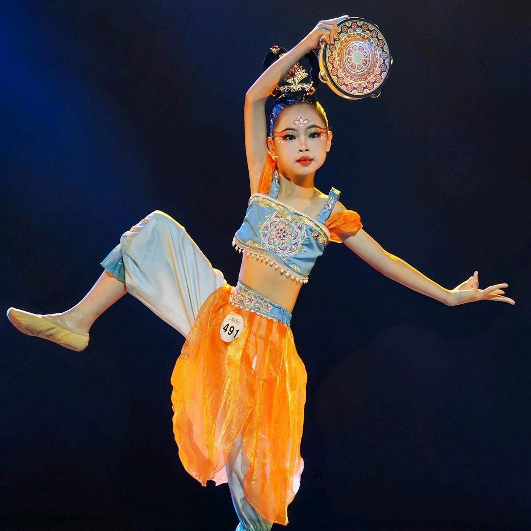 Ⅱ╮ 烟绡弥漫在空中