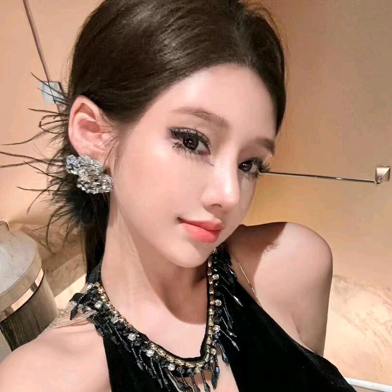 青衫思瑶