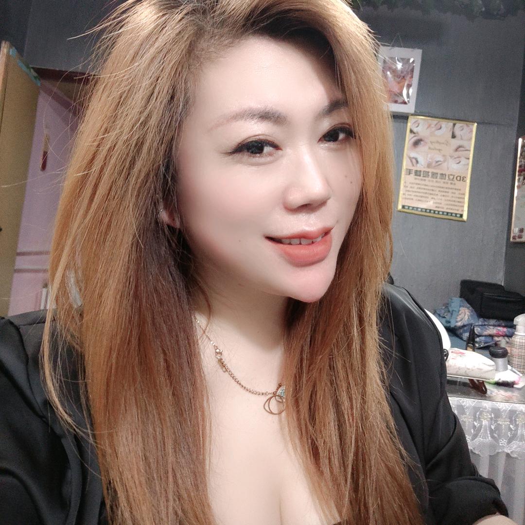 带刺的玫瑰🌹
