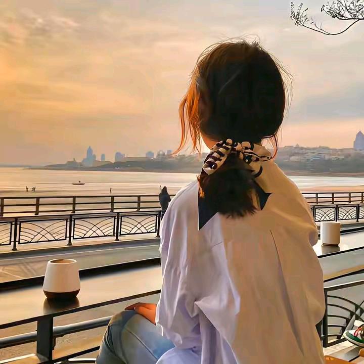 路边小娘子