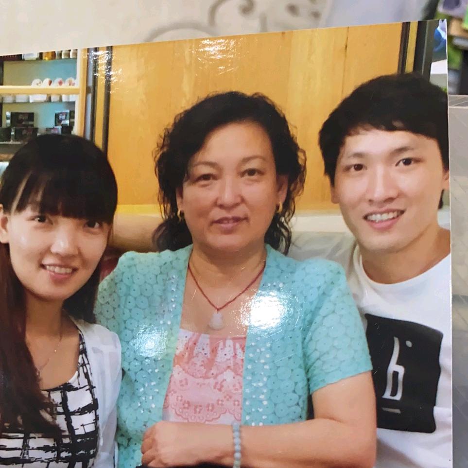 蔡蔡(直播中午10点-12点)