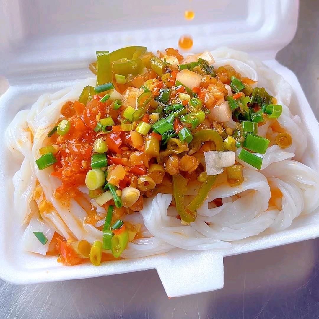 泡沫箱布拉肠粉