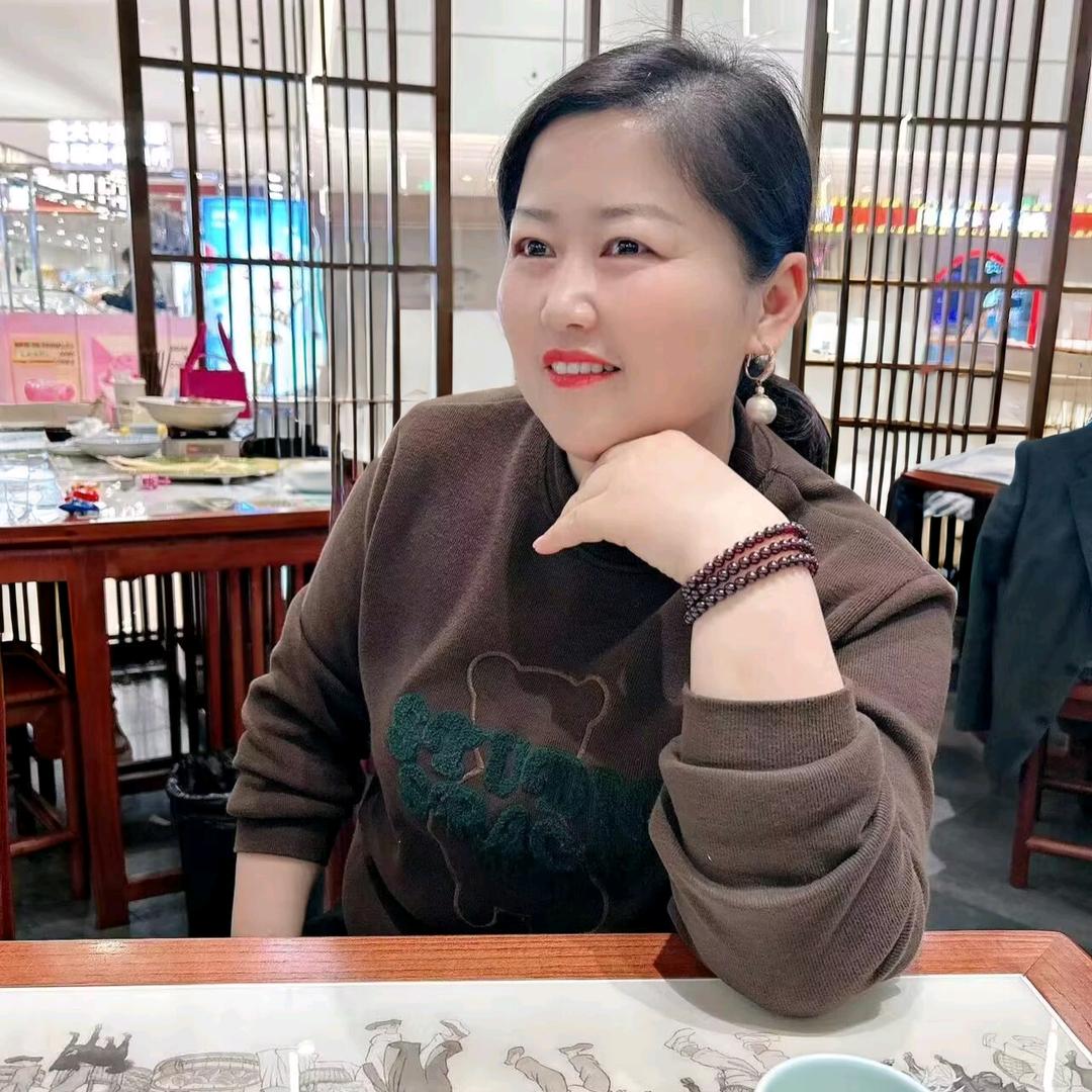 优卡蓝猫吾悦店