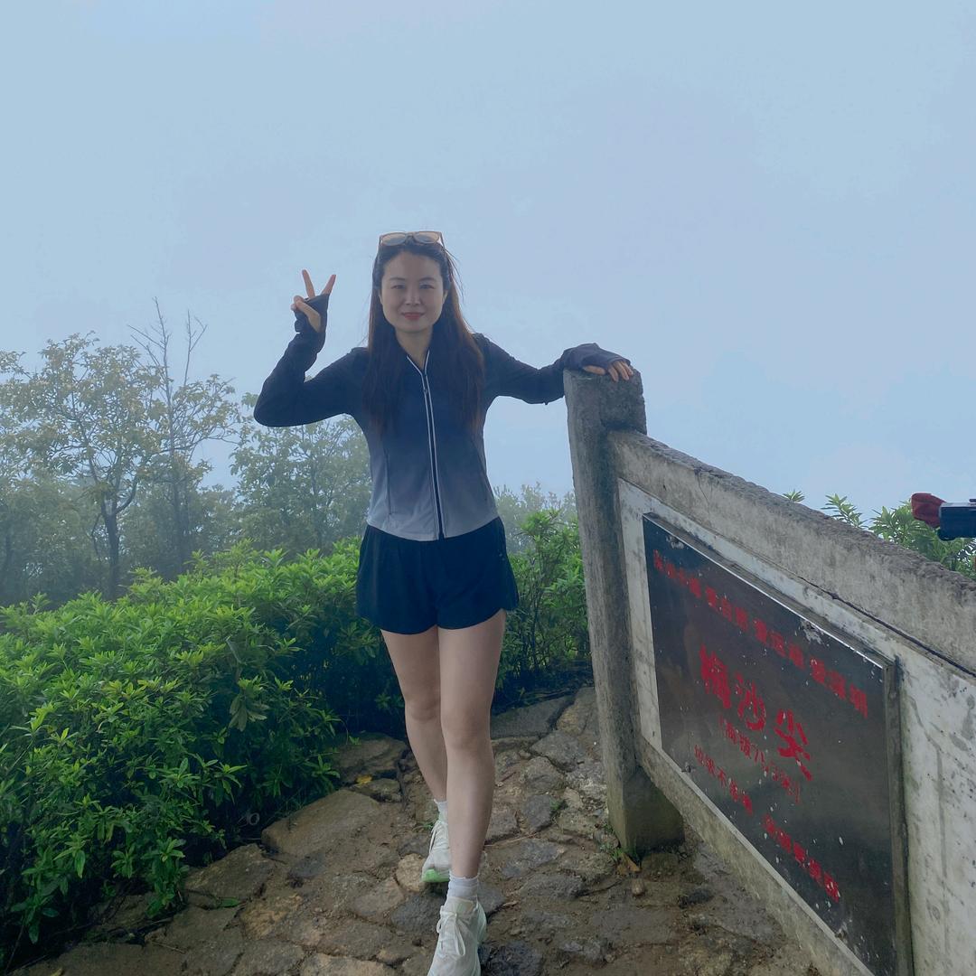 名盾男装小婷婷