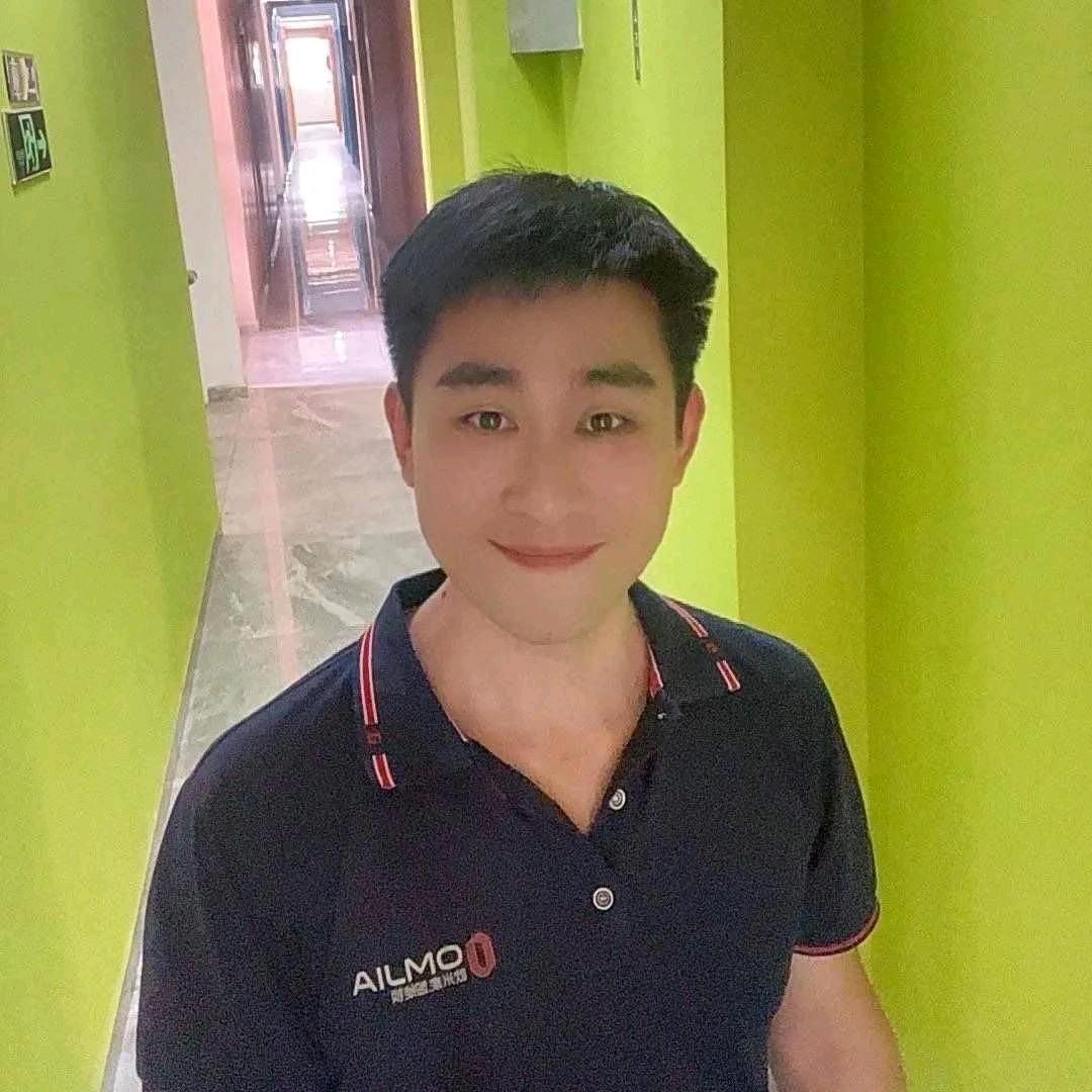 小 九 哥