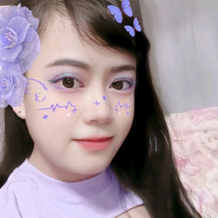 馨儿  👿你若不离我便不弃