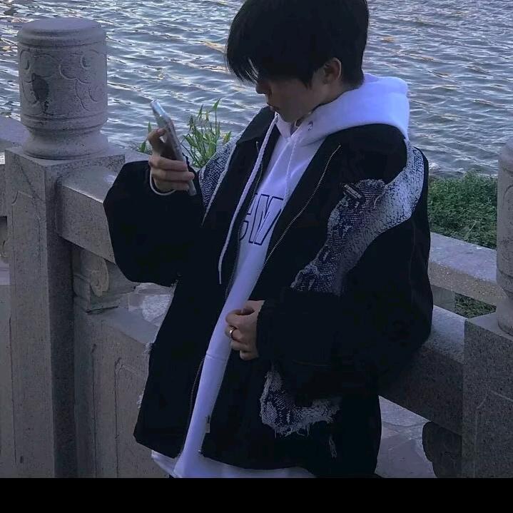 阳光明媚的一天