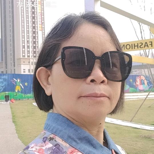 苹果有点甜呐、