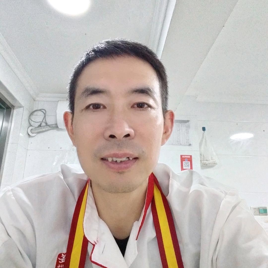 卖鱼的少爷（泰和祥府北门）