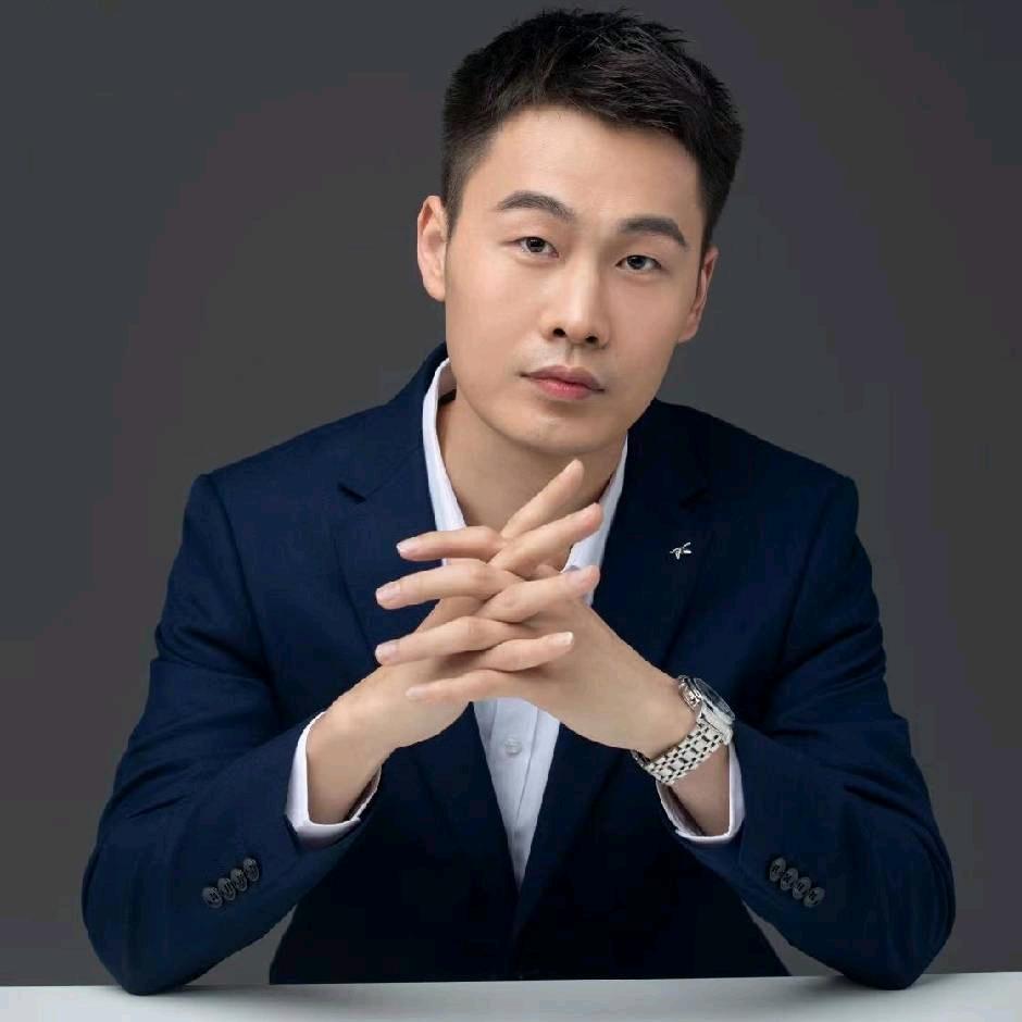 @文鹏