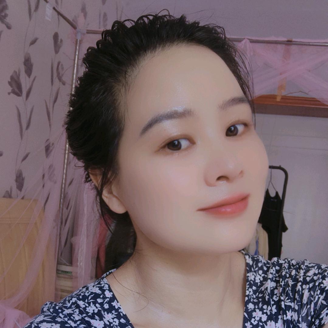 邓晓丽（陪伴两朵云的宝妈）