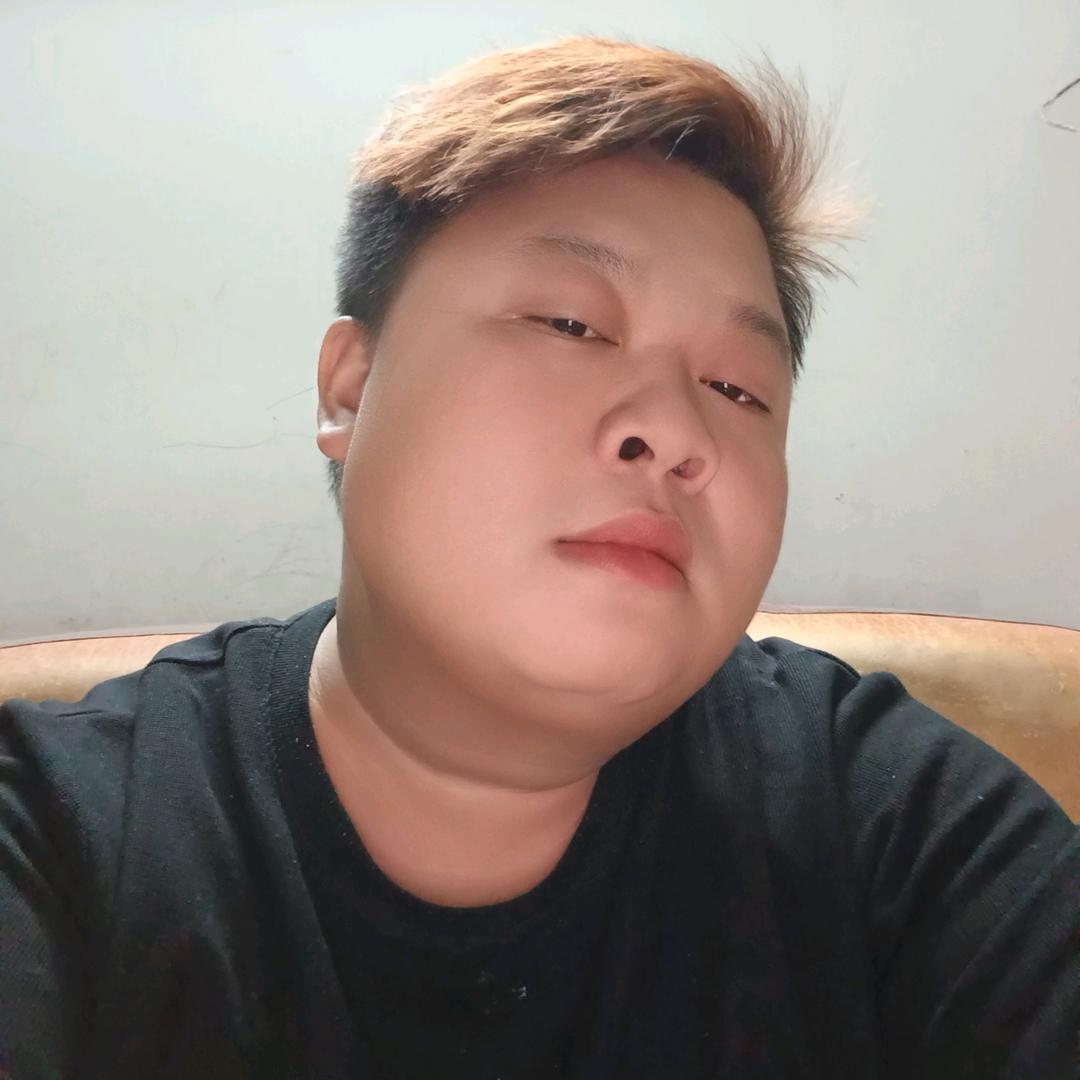 300斤的小胖