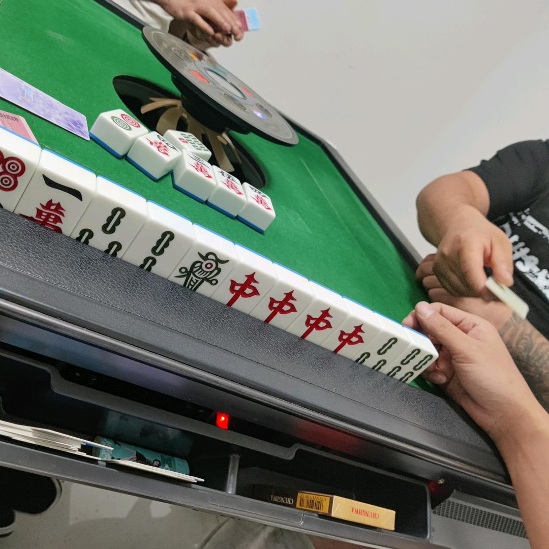 爱打麻将的小刘