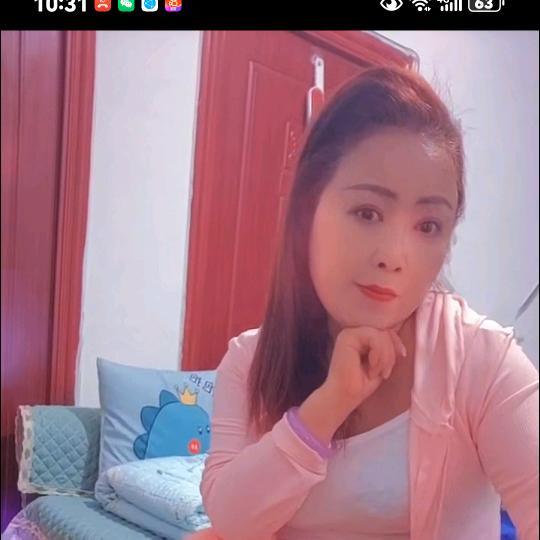 杨英，单身女人