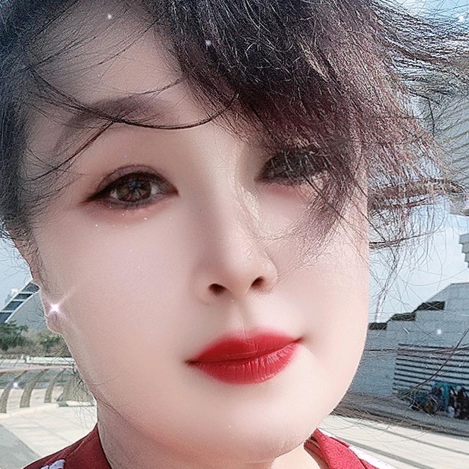 快乐的平姐