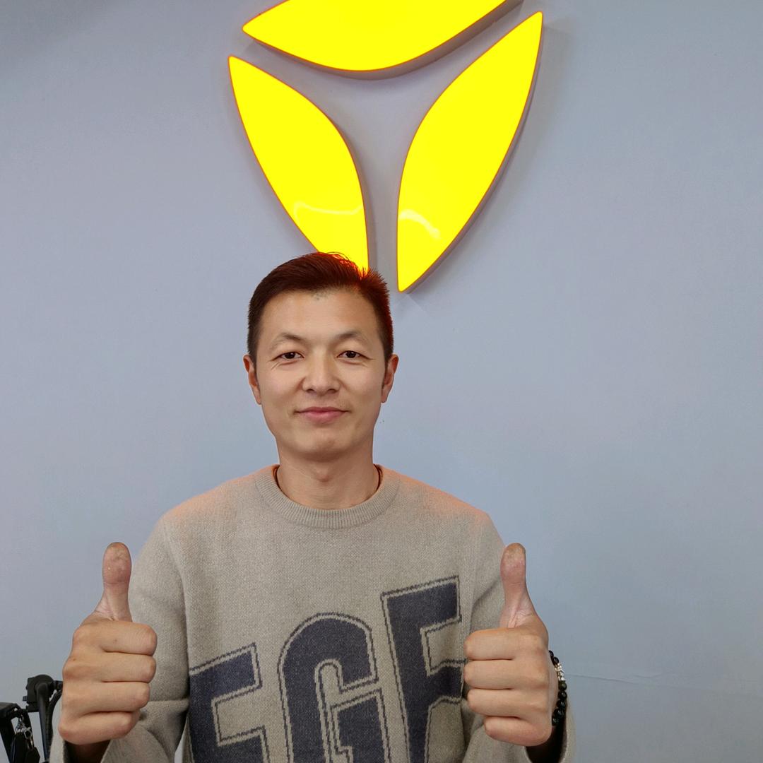 张欢｜雅迪濮阳绿景店